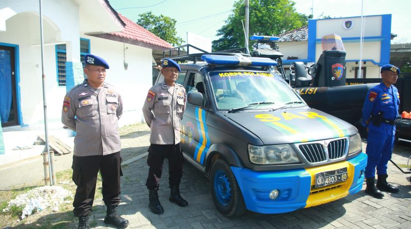 Sat Polairud Polres Lamongan Gelar Peralatan SAR dan Bentuk Pos Rescue di Mako Brondong Sat Polairud Polres Lamongan Gelar Peralatan SAR dan Bentuk Pos Rescue di Mako Brondong