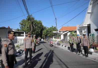 Polres Lamongan Laksanakan Pengamanan Ibadah Perayaan Natal 2025 dan Sterilisasi di Gereja GPPS Shalom Lamongan Polres Lamongan Laksanakan Pengamanan Ibadah Perayaan Natal 2025 dan Sterilisasi di Gereja GPPS Shalom Lamongan