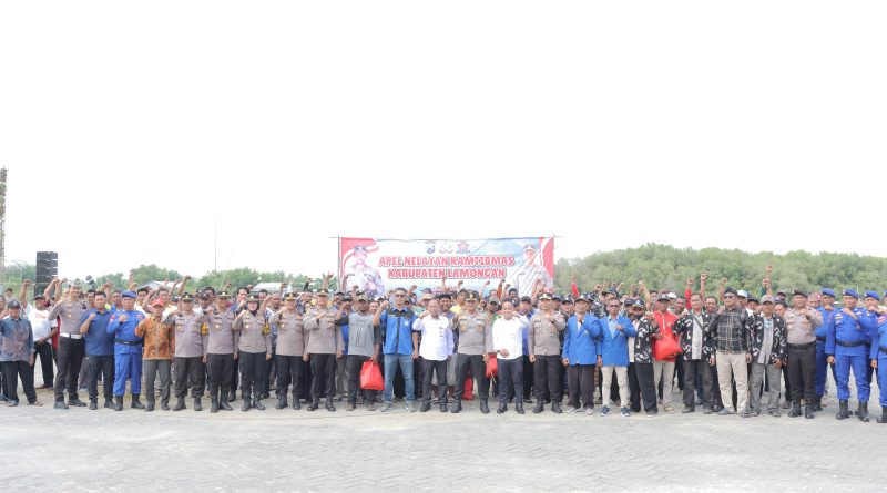 Polres Lamongan Gelar Apel Nelayan Kamtibmas, Perkuat Sinergi Jaga Kondusifitas Wilayah Pesisir Polres Lamongan Gelar Apel Nelayan Kamtibmas, Perkuat Sinergi Jaga Kondusifitas Wilayah Pesisir