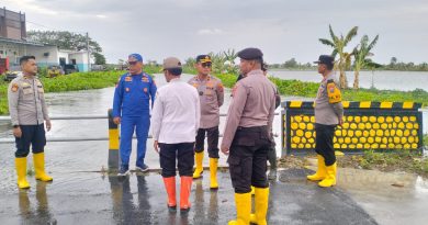 Wakapolres Lamongan Turun Langsung Cek Posko Siaga Banjir dan Tinjau Lokasi Terdampak di Kalitengah