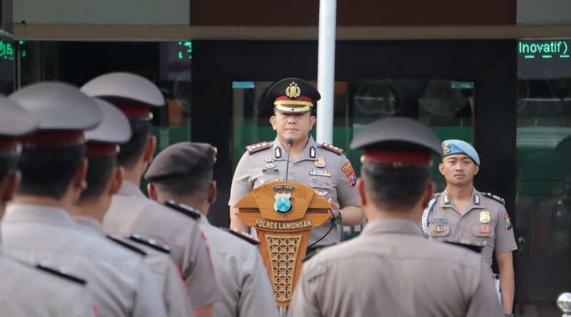 Kapolres Lamongan Perdana Pimpin Apel Pagi, Tekankan Integritas dan Pelayanan Humanis