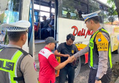Satlantas Polres Lamongan Gelar Ramp Check Bus Penumpang dalam Ops Keselamatan Semeru 2026