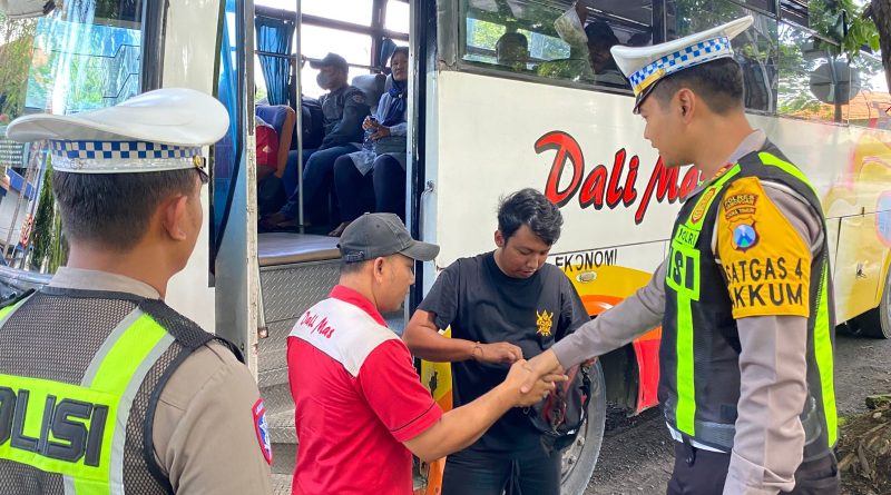 Satlantas Polres Lamongan Gelar Ramp Check Bus Penumpang dalam Ops Keselamatan Semeru 2026
