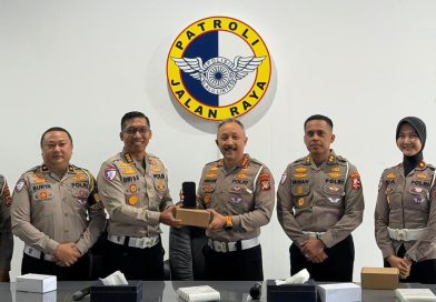 Korlantas Polri Distribusikan 15 Unit ETLE Handheld ke Polda Babel Perkuat Pengawasan dan Penindakan Pelanggaran Lalin