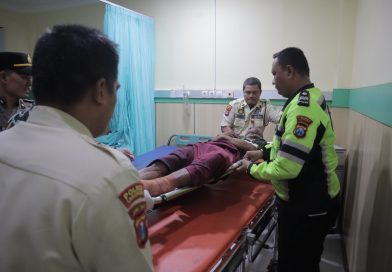 Panik di RS Nashrul Ummah! ODGJ Mengamuk, Polisi Datang Dalam Hitungan Menit Berhasil Cegah Kekacauan Panik di RS Nashrul Ummah! ODGJ Mengamuk, Polisi Datang Dalam Hitungan Menit Berhasil Cegah Kekacauan
