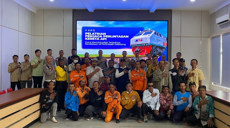 Polres Lamongan Gelar Pelatihan Penjaga Perlintasan Kereta Api, Tingkatkan Keselamatan di Perlintasan Sebidang