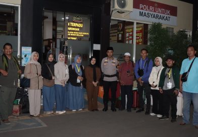 Polres Lamongan Sambut Pemudik Program SeruNU Mudik Gratis Kolaborasi PBNU dan Kapolri