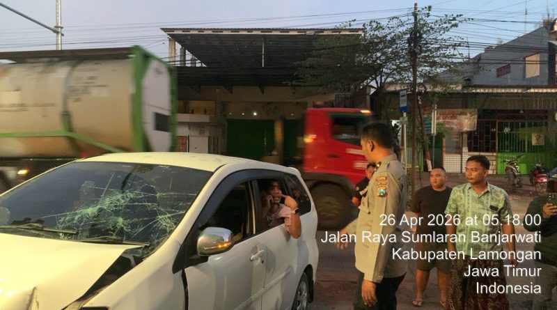 Respon Cepat Polsek Karanggeneng dan Unit Gakkum Satlantas Polres Lamongan Tangani Laka Lantas, Nihil Korban Jiwa